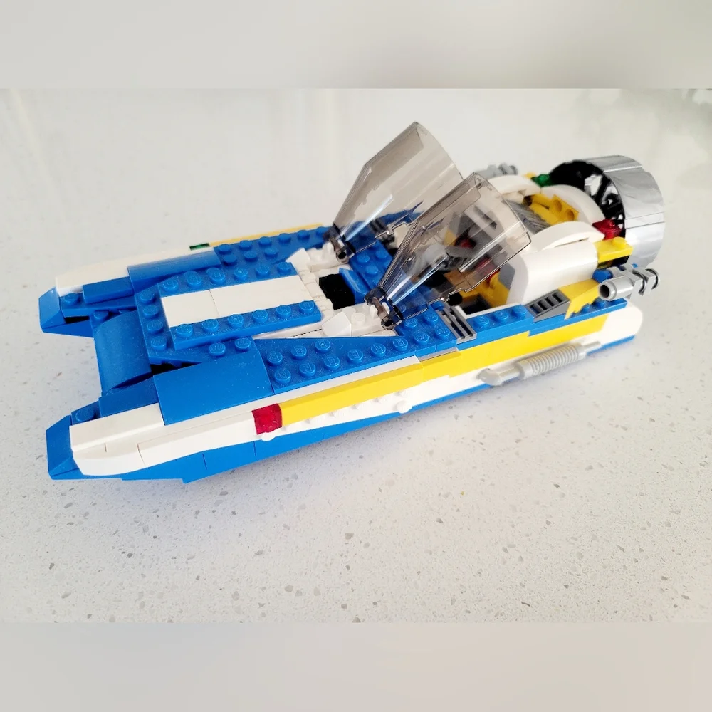 LEGO Creator Aviation Adventures 31011 Sleek Speedboat - Picture 5 of 5